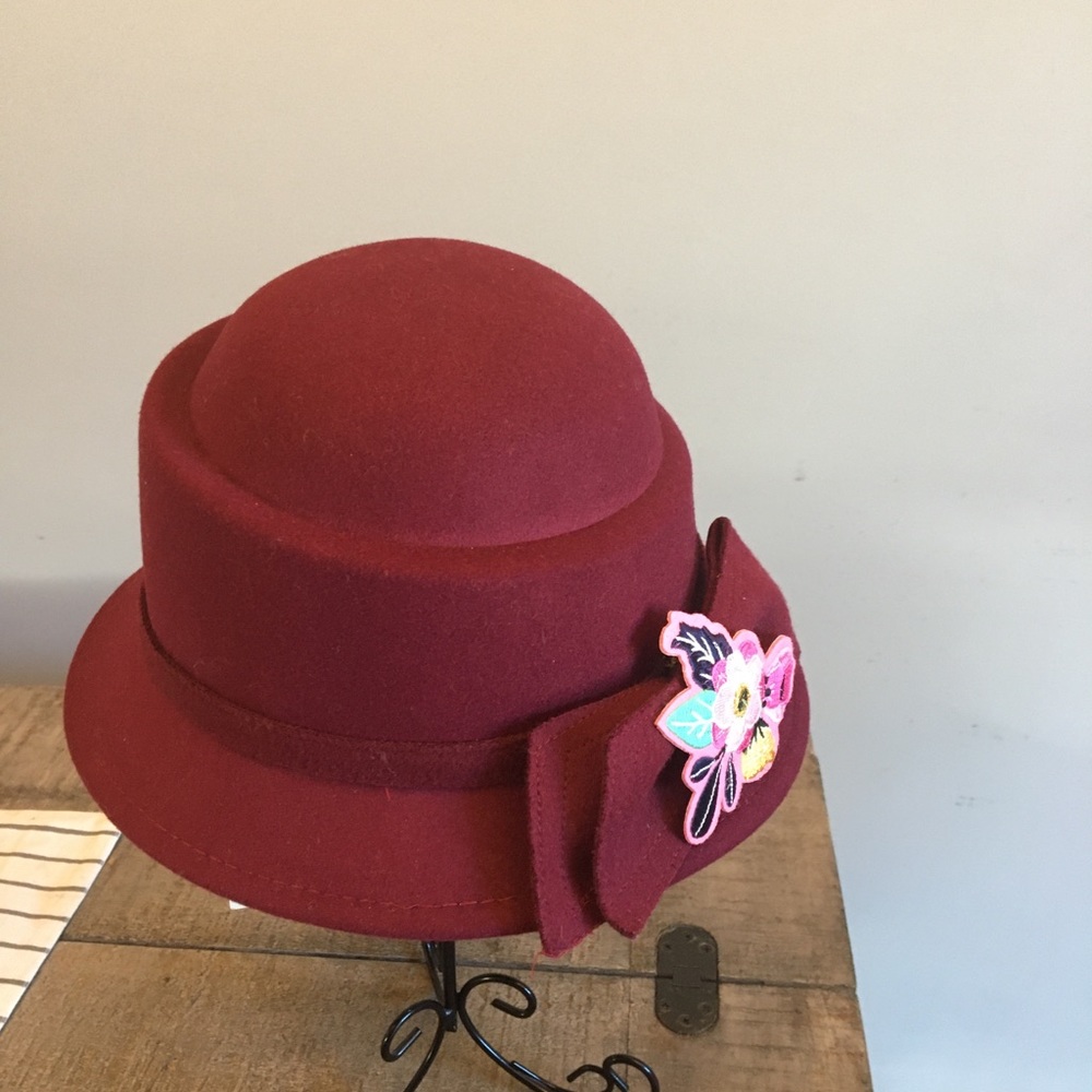 Ladies hat - Picture 3 of 4